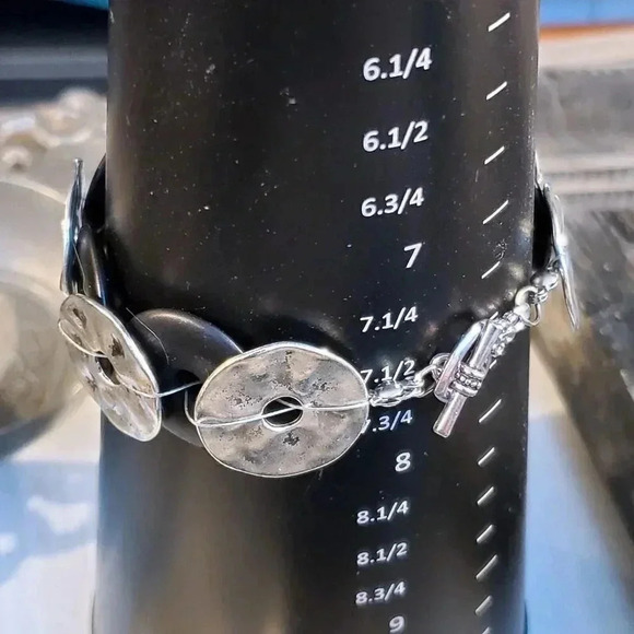 Mid Century Modern Style Handcrafted Black Silver Satin Disc Beads Bracelet - Picture 10 of 10